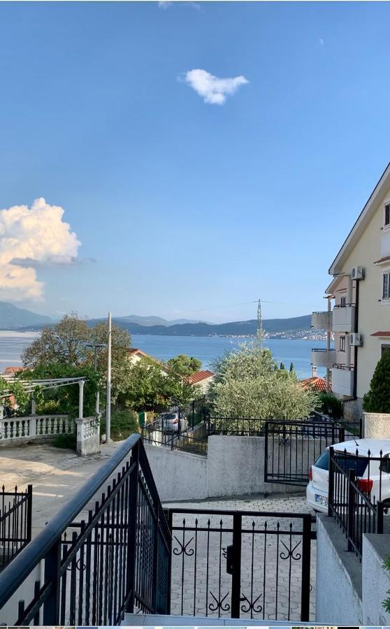 Lastochka.Mne Apartments Baošići Extérieur photo