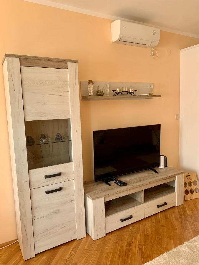Lastochka.Mne Apartments Baošići Extérieur photo