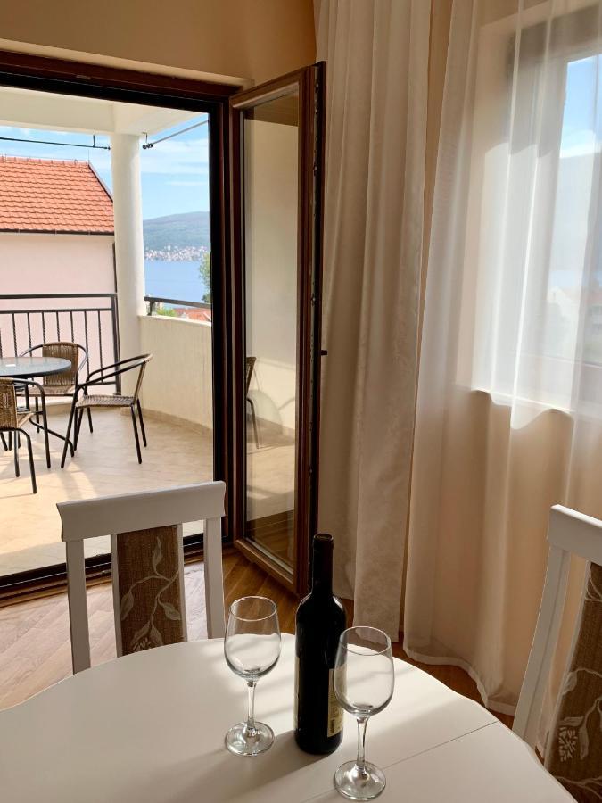 Lastochka.Mne Apartments Baošići Extérieur photo