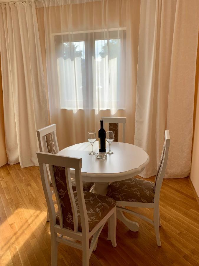 Lastochka.Mne Apartments Baošići Extérieur photo