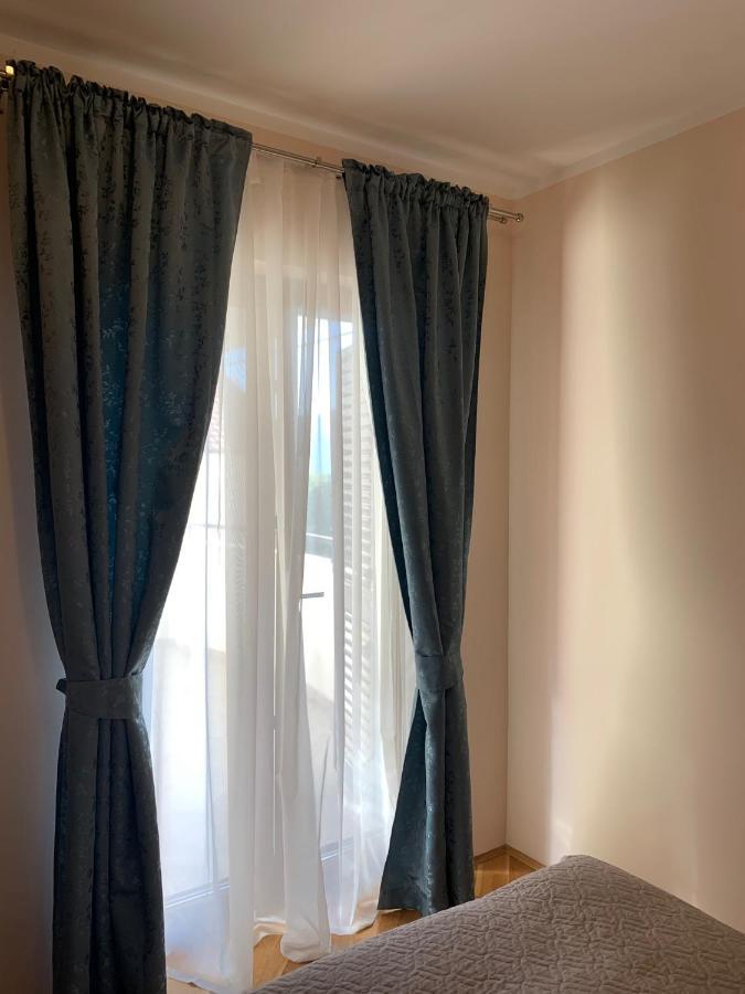 Lastochka.Mne Apartments Baošići Extérieur photo